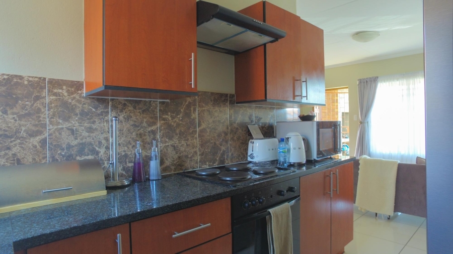 2 Bedroom Property for Sale in Waterval East North West